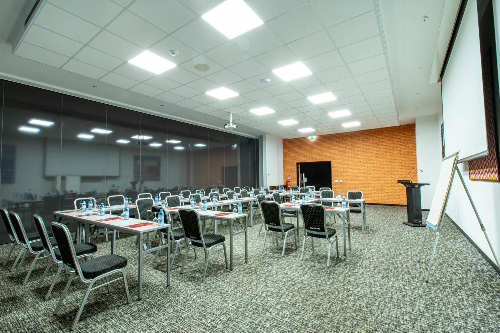 Onomo Hotel Kampala Zewnętrze zdjęcie